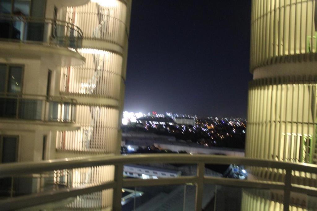 Azure Urban Resort A3 Near Airport Mall With Balcony Wavepool Manila Dış mekan fotoğraf