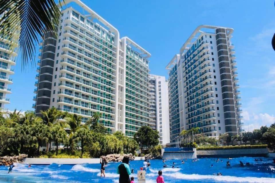 Azure Urban Resort A3 Near Airport Mall With Balcony Wavepool Manila Dış mekan fotoğraf