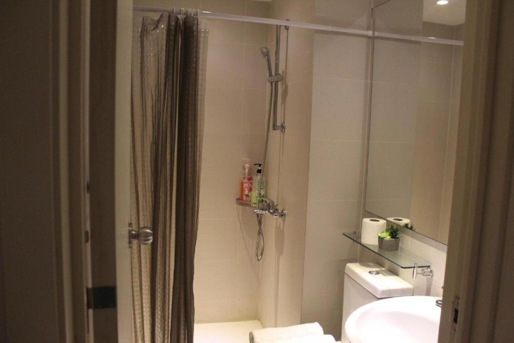Azure Urban Resort A3 Near Airport Mall With Balcony Wavepool Manila Dış mekan fotoğraf